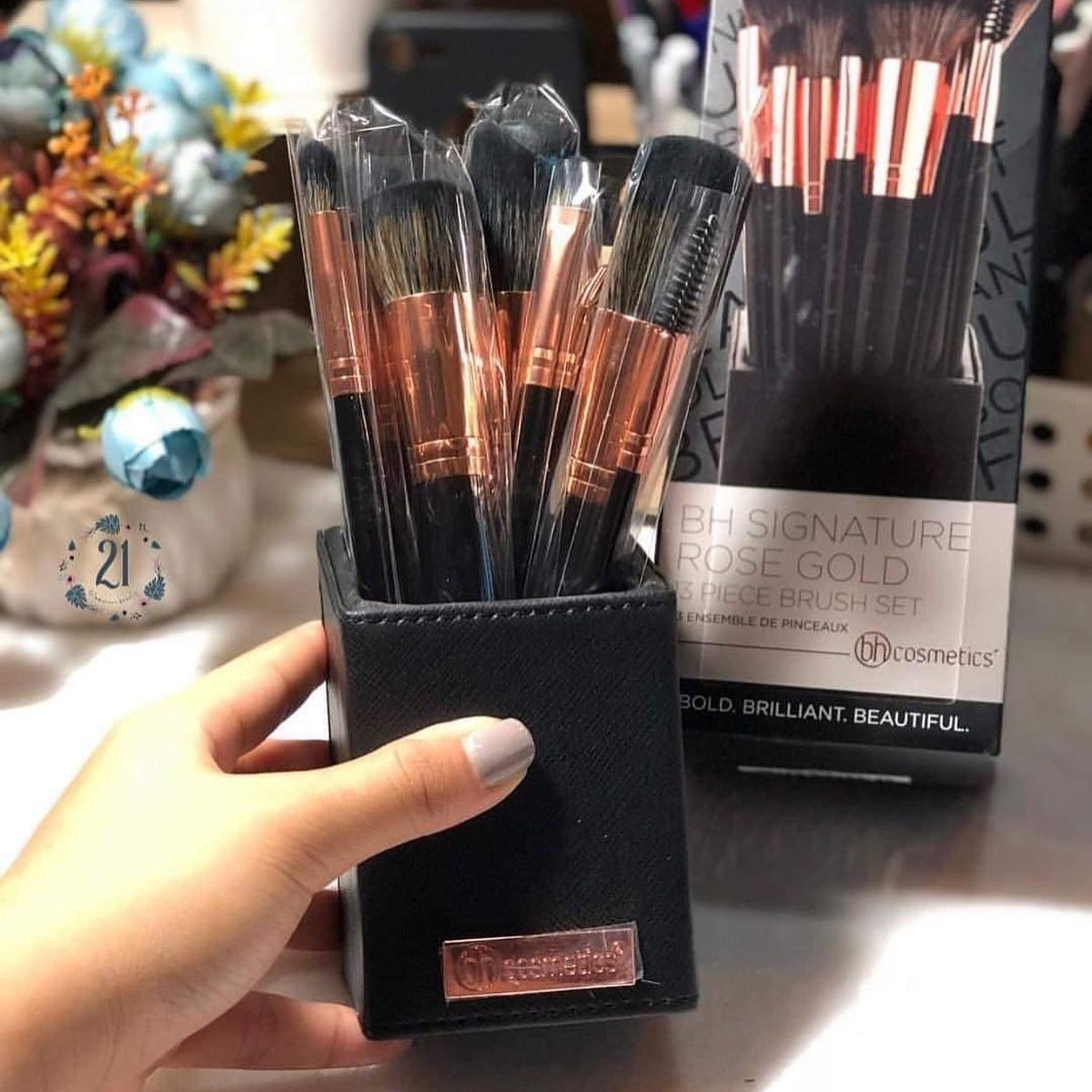 Bh cosmetics 13 piece Rose Gold Brushes Set Black with holder