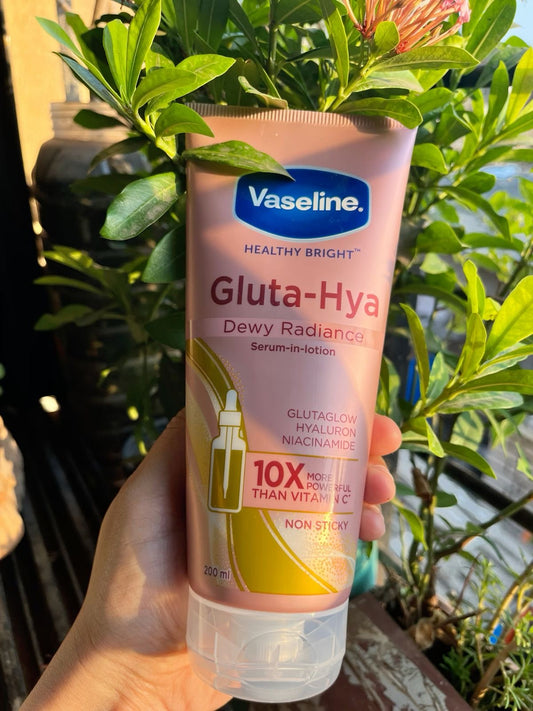 Vaseline - Dewy Radiance Gluta-HYA Lotion Serum Burst - 330ml