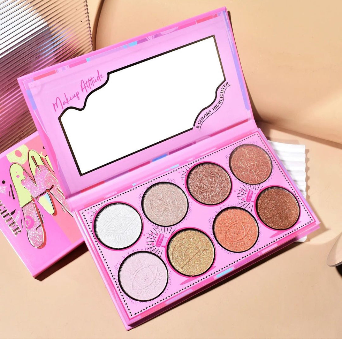 Kevin & coco 8 shades Highlighter palette
