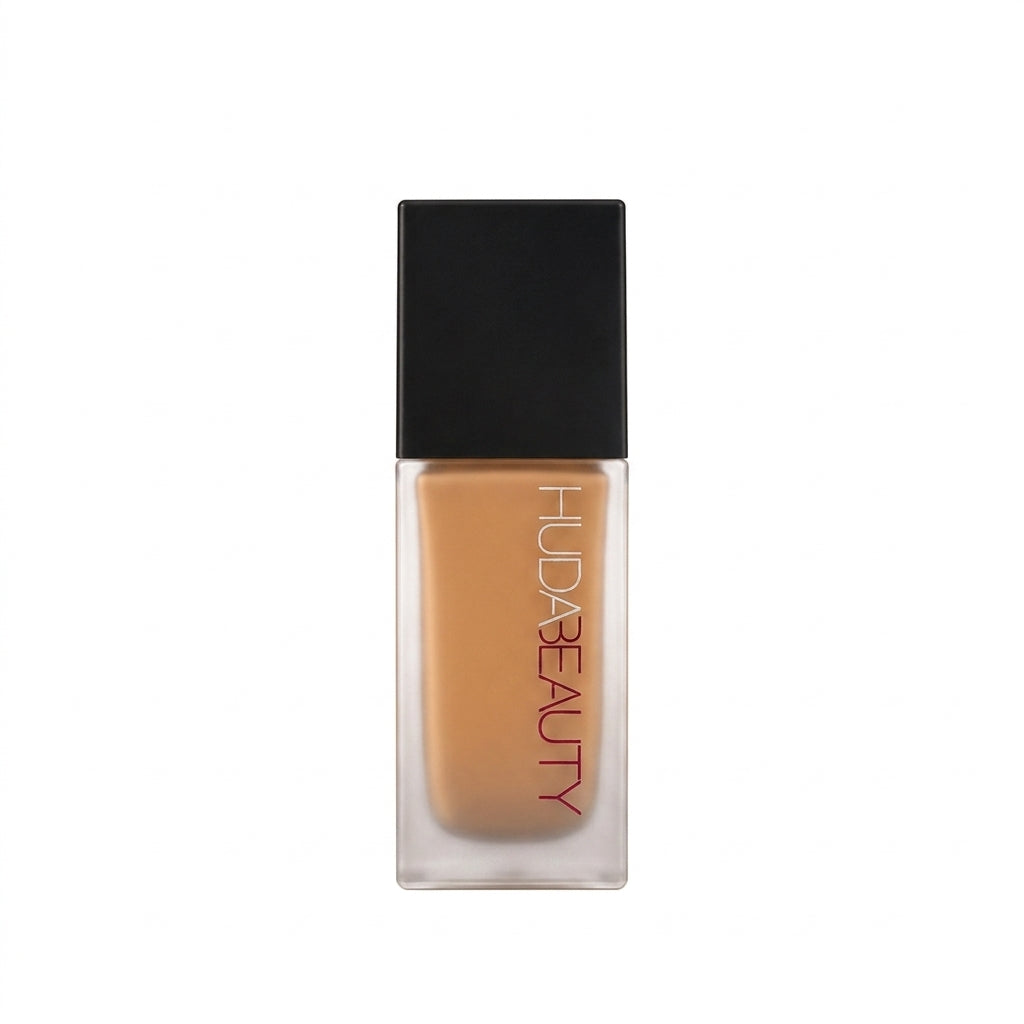 Huda Beauty #FauxFilter Foundation [Chai 210b]