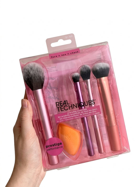 Real Techniques Everyday Essentials Brush Set